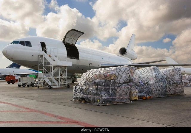 Transport Of Electronic Cigarettes Between China And Europe factory